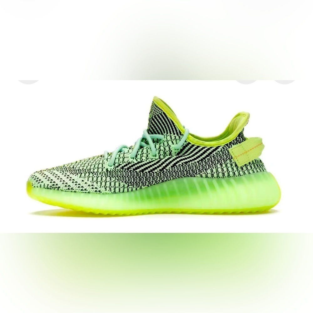 adidas Yeezy Boost 350 V2
Yeezreel (Non-Reflective)
Size 6 men
New